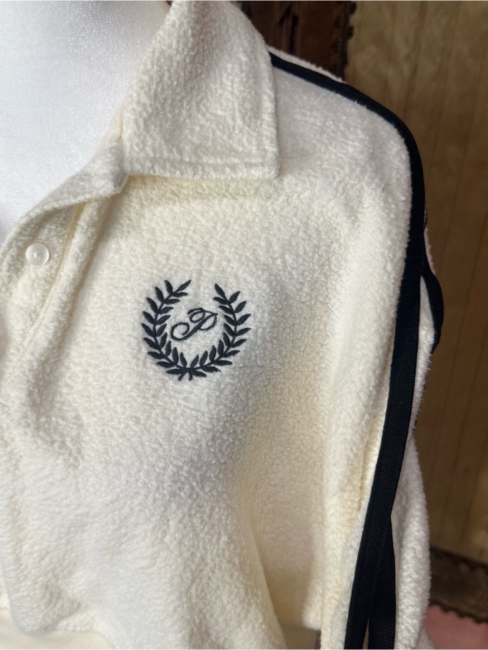 PINK Victoria's Secret Cream Fleece Pullover with Logo - Picture 2 of 4